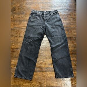 EXPRESS 
Relaxed straight low rise
Black jean
Size 14L
Button fly
90s style